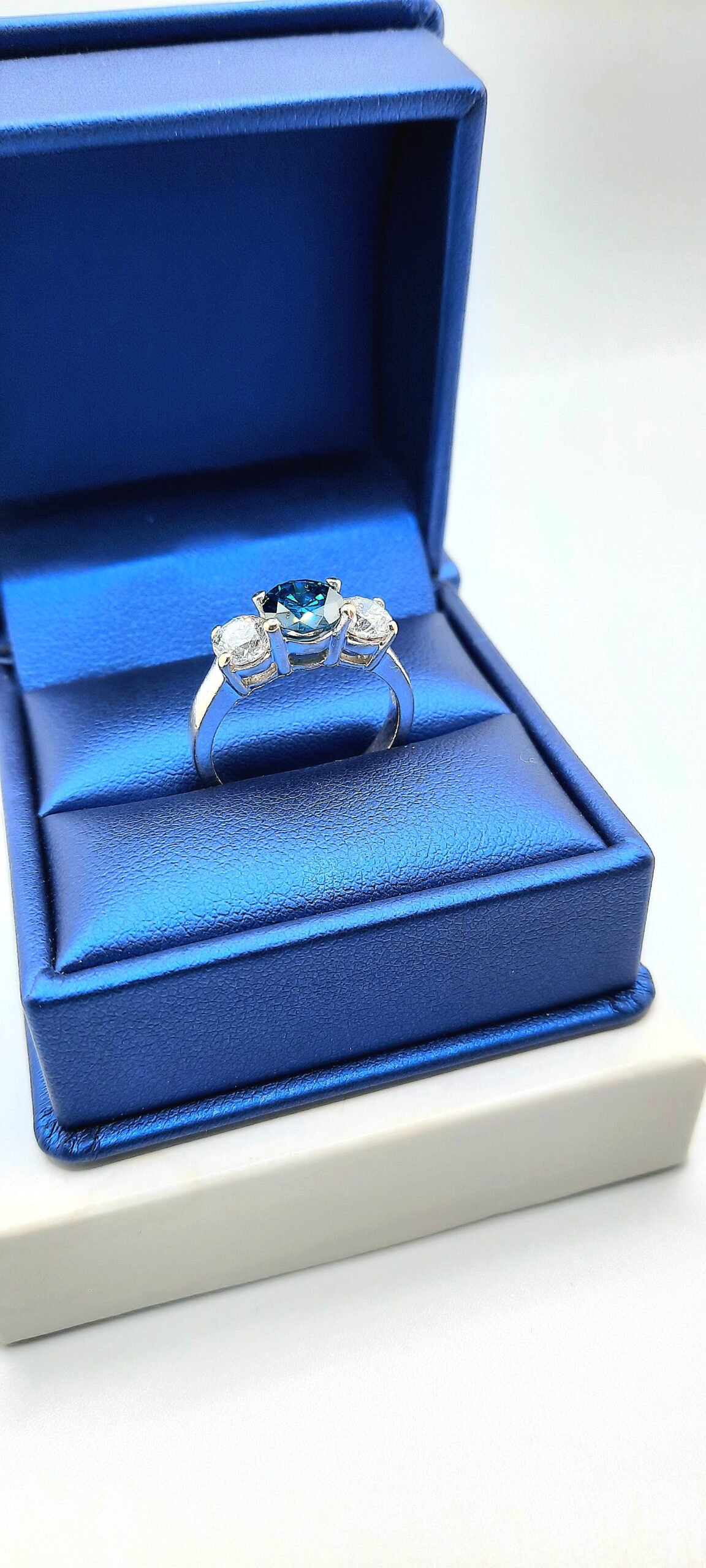 Three Stone Natural Diamond Ring Fancy Blue - Colour Enhanced Heat Treated - Image 4