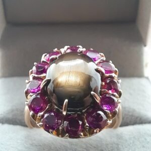 Vintage Design Cat's Eye Cabochon Chrysoberyl & Ruby Accents Ring